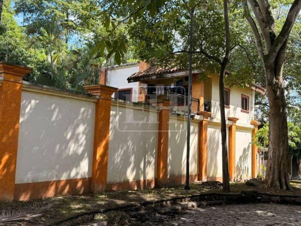 El Ministerio Público presentó un requerimiento fiscal contra tres agentes por presunto tráfico ilícito de drogas agravado.
