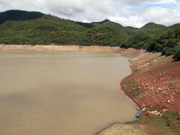 A la recuperación de los embalses se suma el inicio del trasvase de agua desde Los Laureles hacia la planta de tratamiento de La Concepción.
