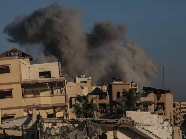 El Ejército de Israel mató este domingo a unas 45 personas en Gaza, la mayoría en ataques contra la capital del enclave palestino, mientras sus tropas avanzan hacia la toma de la ciudad.