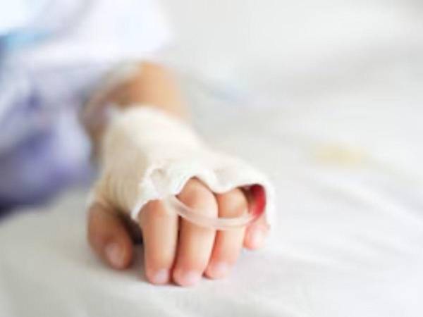 Investigan muerte de niño de 7 años tras disparo accidental de su hermano