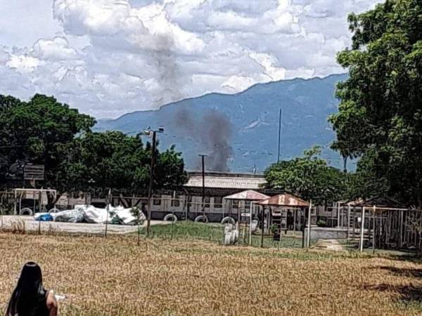 Los videos que muestran el incendio desatado en centro penal de Comayagua tras intento de amotinamiento