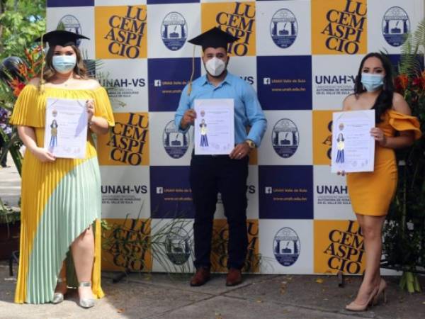 La UNAH ya ha realizado varias entregas de títulos durante la pandemia de covid-19.