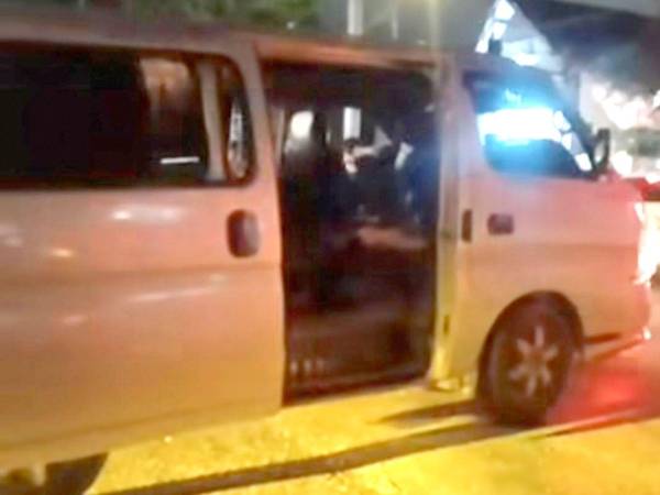 El bus que conducía Alexis Isaac Castro Rivera quedó estacionado en la 4 avenida, 1 calle, del barrio Concepción.