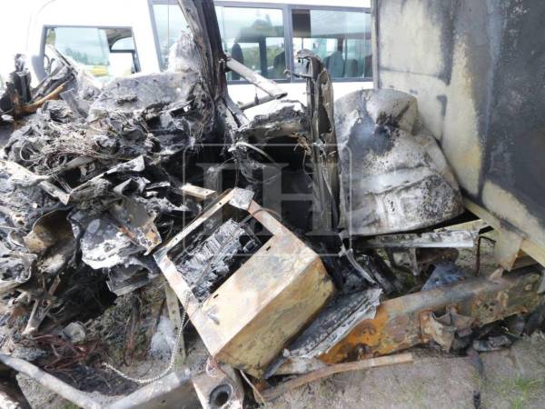 La tarde del lunes -1 de junio-, un fatal accidente cobró la vida de ocho personas, entre ellas una menor de edad, luego de que una volqueta impactara contra una llantera y varios negocios en Villanueva, Tegucigalpa.