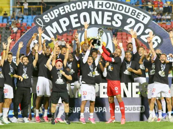 El Olimpia no solo se quedó con el logro de levantar el trofeo de la Supercopa de Honduras, también se ha encajado muchos dólares como premio