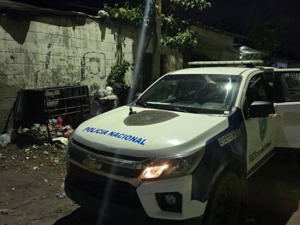 Rigoberto Escobar reclamó en la morgue de San Pedro Sula el cuerpo de su hijo Osman Javier Escobar Morales.