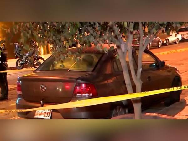 El cadáver de un hombre fue encontrado cuando vecinos reportaron un fuerte olor que provenía desde el vehículo estacionado. Agentes policiales fueron al lugar y verificaron el número de placa, dando con la sospechosa, quien tuvo que acompañarlos para abrir el maletero y luego confesar. ¿Cómo ocurrió el crimen? Aquí los detalles del caso.