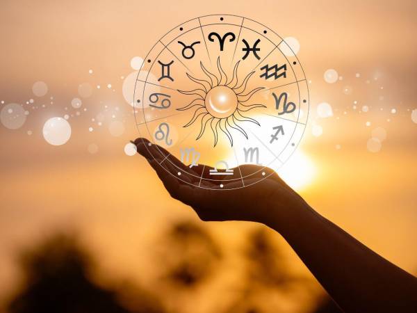 Decisiones profesionales y emociones intensas marcan el horóscopo de hoy