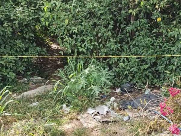 El cuerpo estaba en medio de un matorral en un acelerado estado de descomposición.