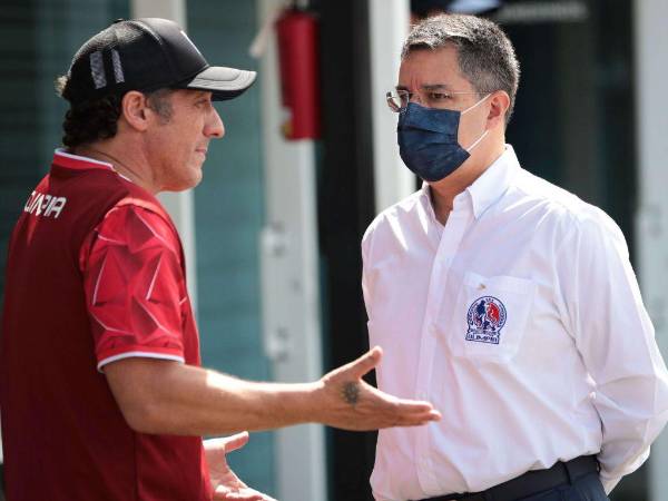 Rafael Villeda dijo que no ha sido fácil encontrar en el extranjero el lateral izquierdo que solicitó el entrenador Pedro Troglio.