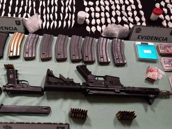 Armas de grueso calibre le fueron decomisadas al miembro del cártel del Atlántico.