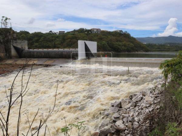 Las intensas lluvias registradas durante los últimos días, han causado un giro drástico en la sequía que azotaba al país, especialmente a la capital. A continuación los detalles sobre los niveles de las represas según los últimos reportes de las autoridades.