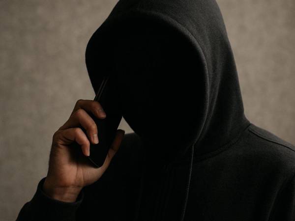 En Colombia se popularizaron los secuestros virtuales, en los cuales criminales fingen ser clientes para luego amenazar a los empleados a cambio de dinero.