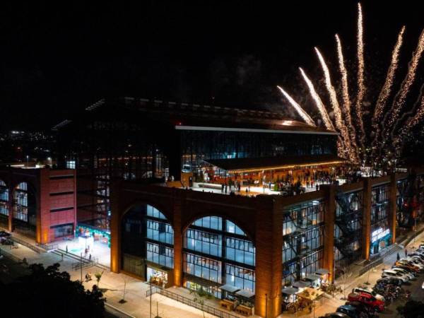 El Mercado San Miguelito, uno de los centros de abastecimiento más tradicionales de El Salvador, reabrió sus puertas tras un proceso de reconstrucción que se extendió por más de dos años. Aquí los detalles:
