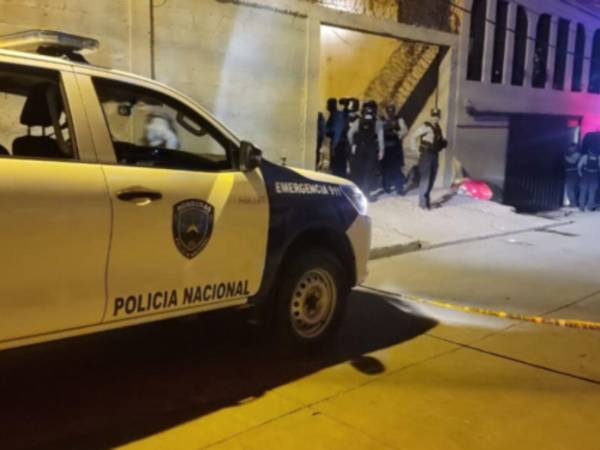 De acuerdo con información preliminar, desconocidos llegaron hasta el lugar donde se encontraba la víctima y le dispararon en múltiples ocasiones.