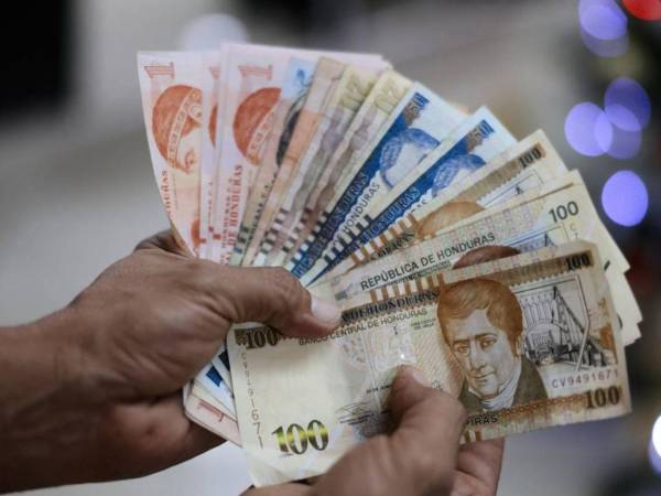 El alza de precios de los combustibles y su impacto en las tarifas de la energía eléctrica es uno de los factores que influiría en una mayor inflación, según expertos.