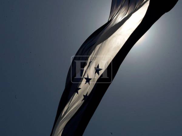Honduras junto a Nicaragua, El Salvador, Guatemala y Costa Rica se independizaron de la corona española el 15 de septiembre de 1821.