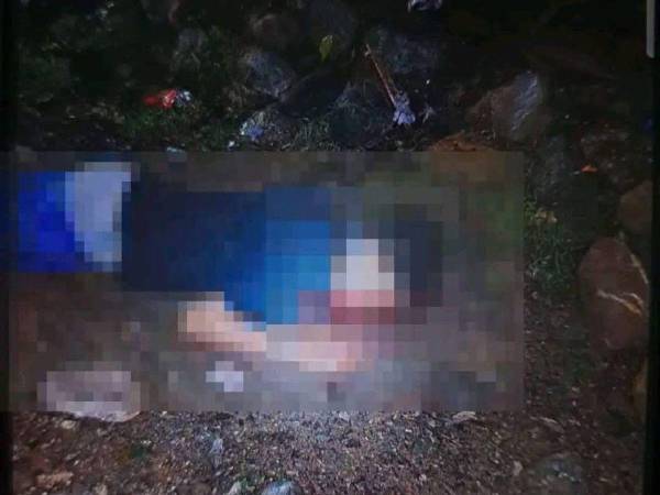 El joven fue encontrado tirado boca abajo en una calle de tierra del sector, con la cabeza sobre un gran charco de sangre, que quedo como resultado del ataque.