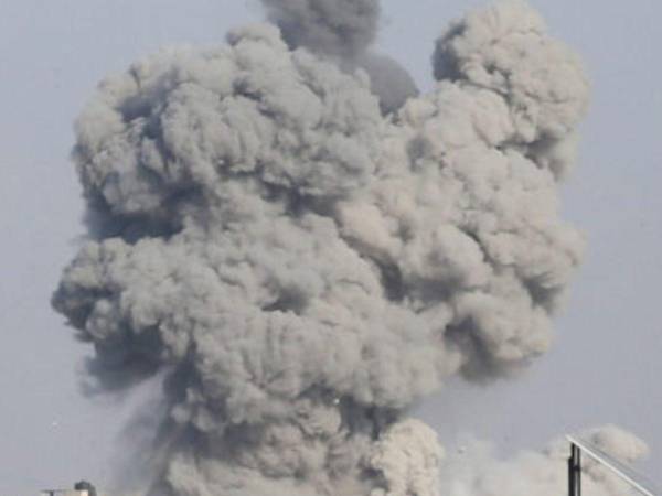 Las fuerzas de Israel y de Estados Unidos lanzaron una ofensiva militar contra múltiples objetivos dentro de Irán, incluyendo instalaciones en Teherán, Isfahan, Qom y otras ciudades importantes. ¿Qué se sabe sobre este ataque?