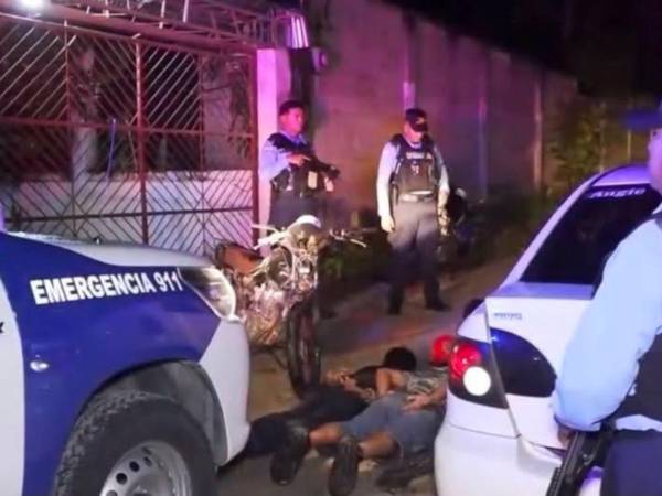 Los detenidos se transportaban en un taxi y en dos motocicletas hasta que fueron interceptados en la colonia La Primavera.