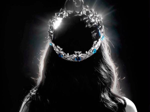 Miss Honduras Universo 2025, Alejandra Fuentes, entregará la corona a su próxima sucesora. ¿Quién será?