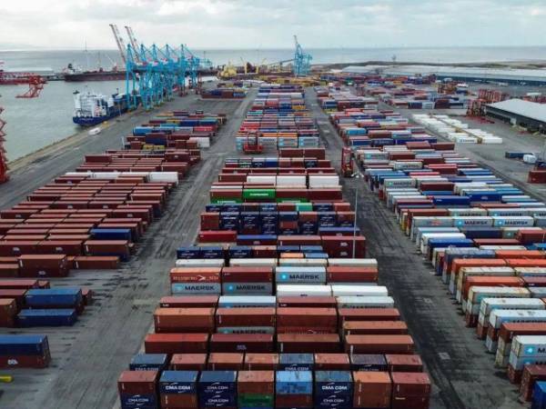 El rifirrafe arancelario entre las dos mayores economías del mundo llegó a su cénit el año pasado.