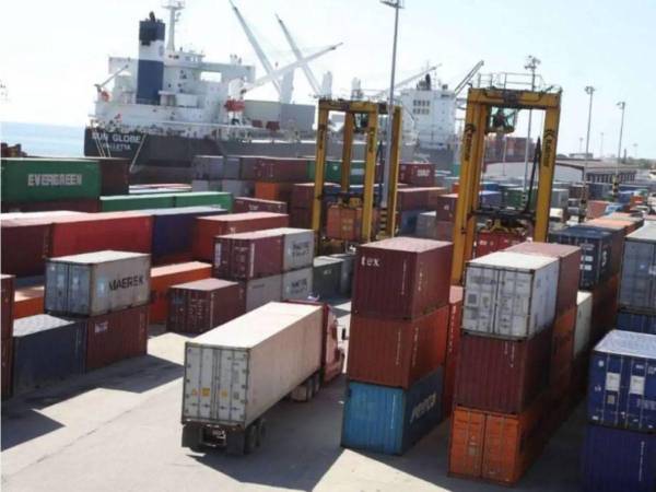 Para 2026, los pronósticos oficiales indican una caída de -3.2% en las exportaciones.