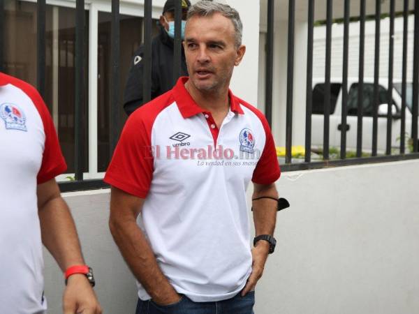 Pablo Lavallén explicó también los inconvenientes que ha tenido con algunos jugadores que no pudieron realizar el viaje a Estados Unidos y sus razones.