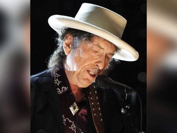 El cantautor estadounidense Bob Dylan se convirtió este jueves en el primer músico en ser galardonado con el premio Nobel de Literatura (Foto: Agencia AFP)