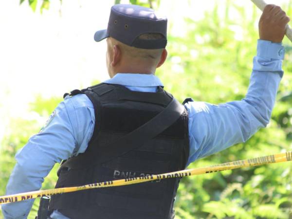 Equipos de investigación de la Policía Nacional realizaron levantamiento de evidencias relacionadas a los crímenes cometidos en el departamento de Francisco Morazán.