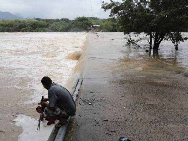 La temporada de lluvias continúa vigente en Honduras y las autoridades del Centro de Estudios Atmosféricos, Oceanográficos y Sísmicos (Cenaos) reportó los ríos propensos a causar daños en este época del año.