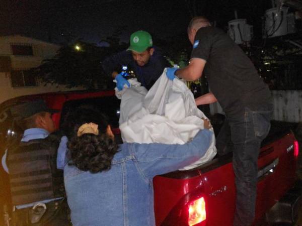 El cadáver del menor fue trasladado hasta la morgue de San Pedro Sula.