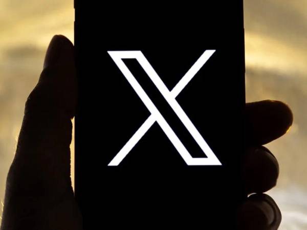 La red social estuvo caída varios minutos, según lo reportado por los usuarios.