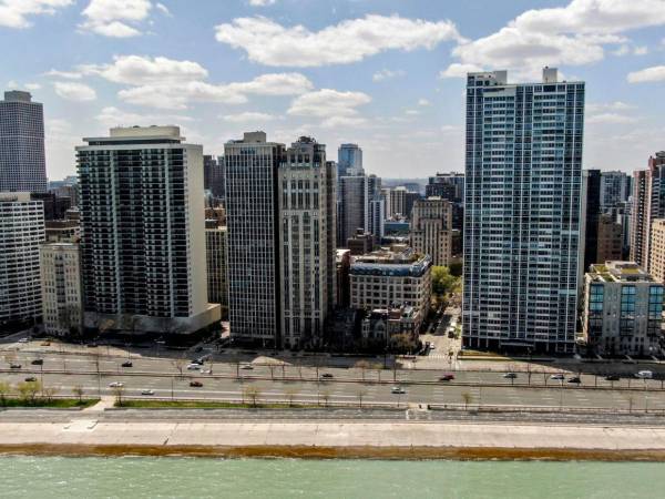 Otras ciudades gravemente afectadas incluyen Nueva York, Chicago, Dallas y Fort Worth.