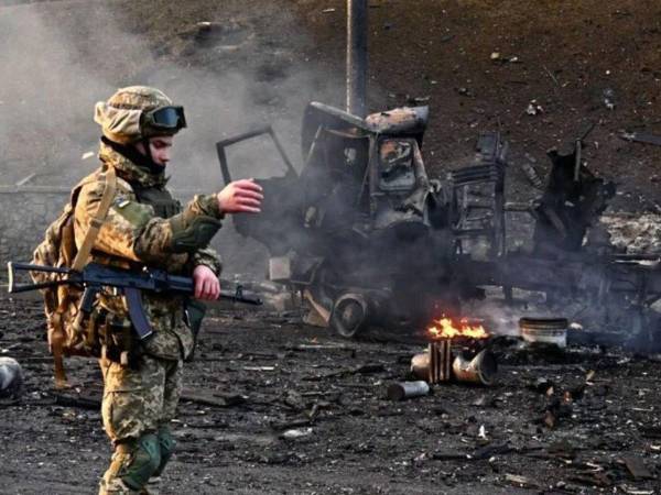 Zelenski se entrevistó este martes con su homólogo polaco Andrzej Duda, quien viajó a Kiev con motivo de la “plataforma de Crimea”, una iniciativa que reúne a los principales Estados que respaldan a Ucrania.