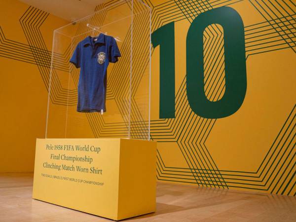 También se vendieron varias camisetas de estrellas del fútbol, entre las cuales tuvieron más éxito las de Lionel Messi.