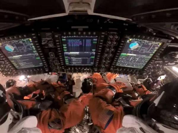 El espectáculo puede ser visto en vivo y directo en la transmisión que ofrecemos abajo.