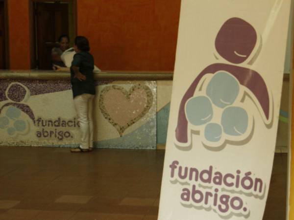 Fundación Abrigo es una organización sin fines de lucro que, desde 2001, brinda apoyo integral a miles de hondureños
