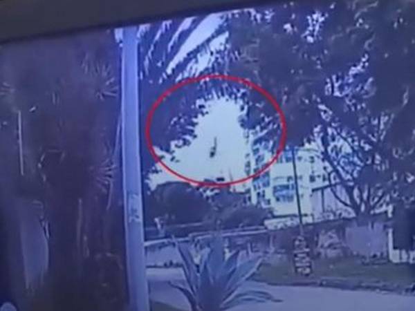 Un video captó el momento exacto tras el choque entre dos helicópteros en Río de Janeiro, accidente que dejó varias víctimas fatales.