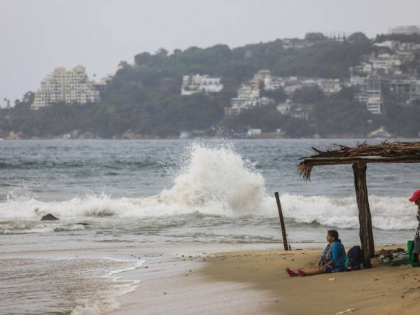 La tormenta Boris debilitándose frente a las costas del sur de México.
