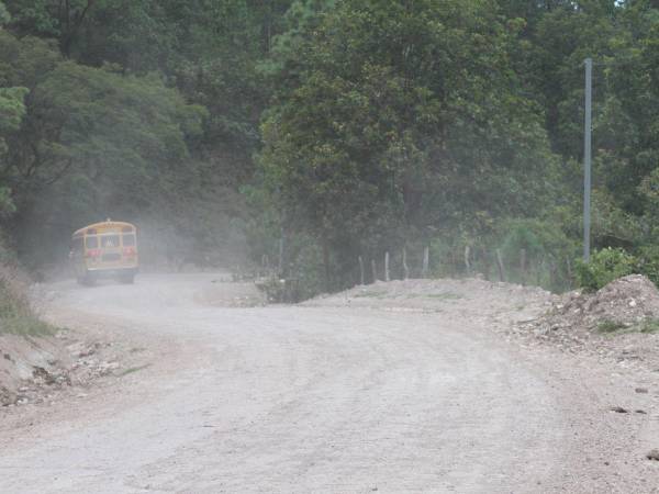 Tras años de promesas incumplidas, la diputada Kafati propone destinar 80 millones para la pavimentación de Lepaterique, Francisco Morazán.