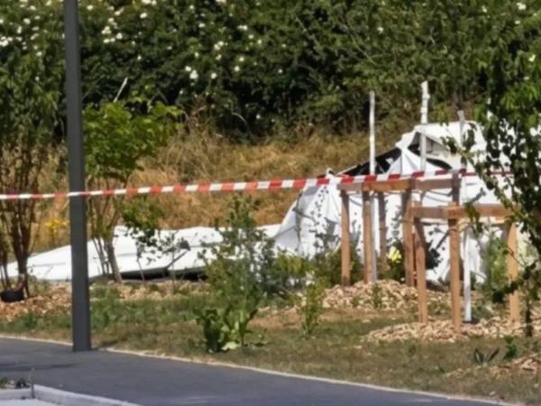El aparato accidentado es un 'Pilatus' matriculado en Alemania, utilizado comúnmente para saltos en paracaídas.