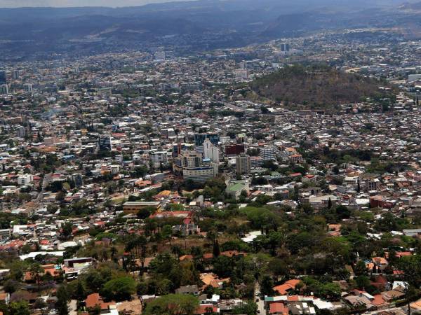 Sin acta de fundación, Tegucigalpa es considerada una capital atípica que se consolidó alrededor de minas de plata y no de un cabildo oficial.