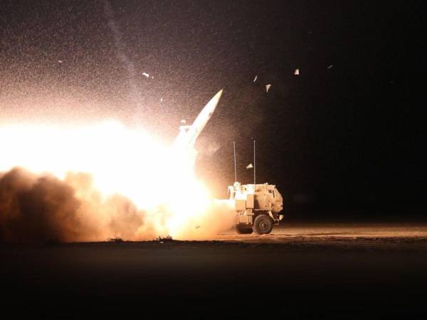 Trump afirmó que muerte, fuego y furia reinarán sobre ellos (Irán) si bloquean el paso del petróleo.