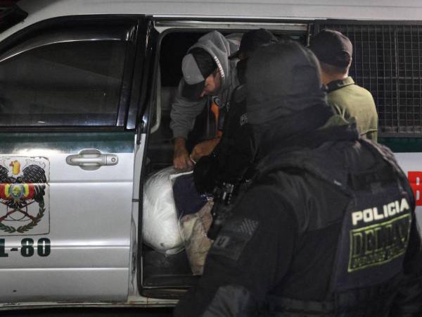 Las autoridades judiciales de Bolivia trasladaron el martes 08 de septiembre al asesor político, el argentino Fernando Cerimedo, hasta el penal de máxima seguridad de Chonchocoro, situado en el altiplano, a 35 kilómetros de La Paz, para cumplir seis meses de prisión preventiva por supuesto enriquecimiento ilícito.