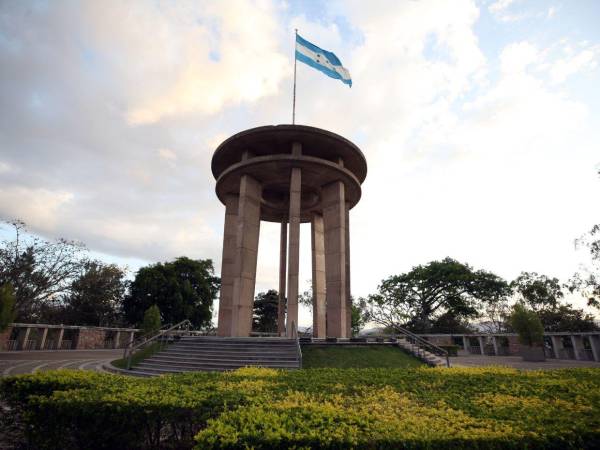 El cronograma patrio inició el 31 de agosto con la incineración de la Bandera Nacional y culminará el 28 de septiembre con la llegada de los pliegos de independencia.