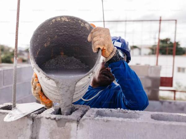 La aplicación del Reglamento Técnico del Cemento busca garantizar que los productos comercializados en Honduras cumplan requisitos de registro y calidad, fortaleciendo la seguridad de las construcciones y protegiendo la inversión de las familias hondureñas.