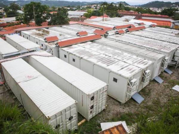 Los hospitales contenedores fueron comprados por un valor de 47.5 millones de dólares —equivalentes a 1,174 millones de lempiras—, pero estos nunca funcionaron para el fin que fueron adquiridos.