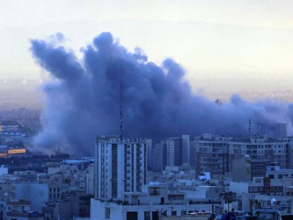 La información del Post contrasta con la postura pública del Kremlin, cuyo portavoz, Dmitri Peskov, afirmó este jueves que el conflicto en torno a Irán no es su guerra y que Rusia debe mirar por su propio beneficio.