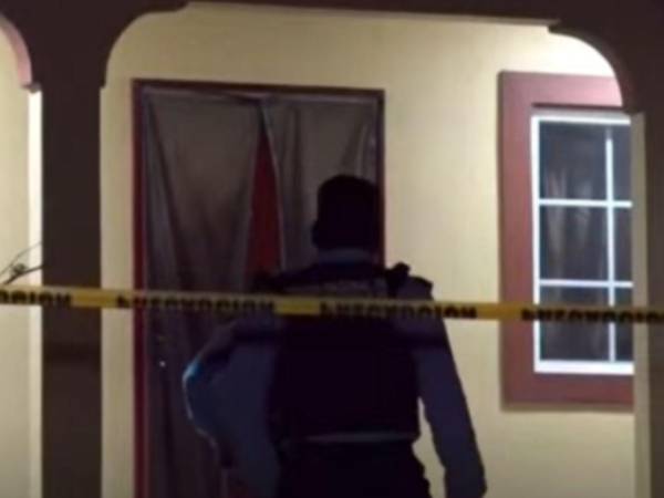 Elementos de la Policía Nacional llegaron a la escena del crimen tras reportárseles el hecho.